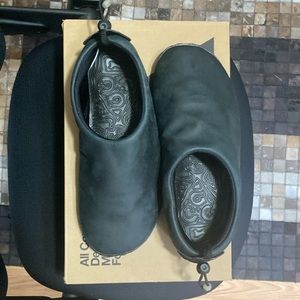 Men’s Nike air ACG premium moc camp shoe. Brand new size 11